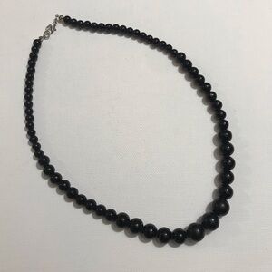 Classy Elegant Black Glass Graduated Bead Necklace Silver Tone Clasp 18 inches